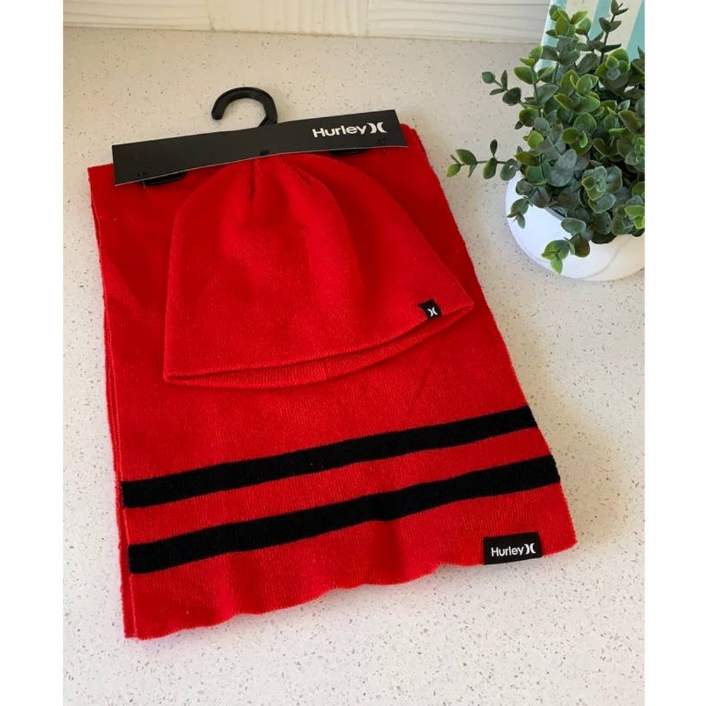 NWT Hurley New Yorker knit Scarf and beanie Red and Black Set OS cute casual - Picture 1 of 5
